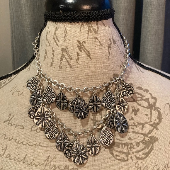 Premier Reversible Necklace & Earrings - Picture 6 of 10